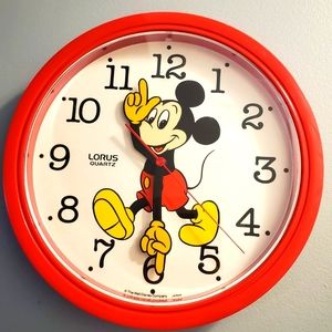 Lorus Quartz Mickey mouse clock